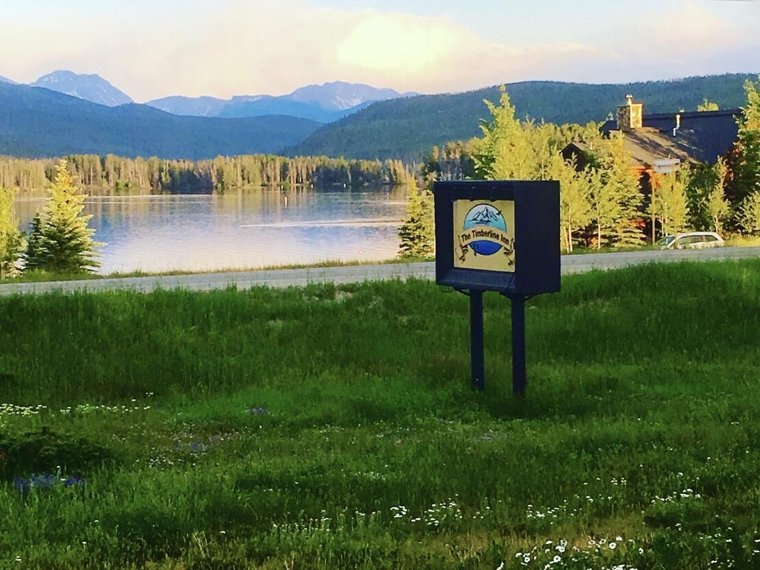 Timberline Inn SIgn